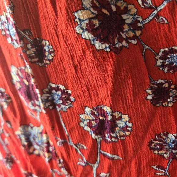 Lovely Red Floral Crepe Dress - Picture 7 of 9